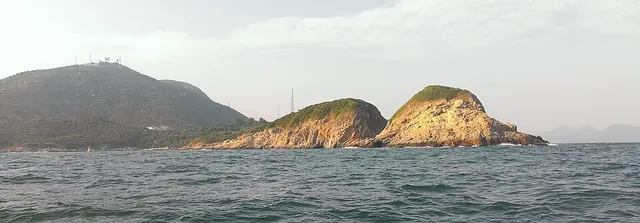 Kau Pei Chau off Cape D'Aguilar