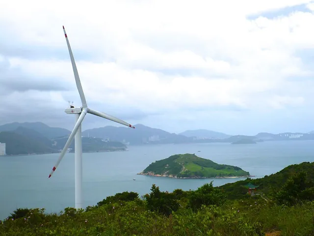 Luk Chau beyond the Lamma Winds turbine