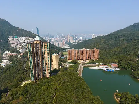 從黃泥涌峽上望黃泥涌水塘